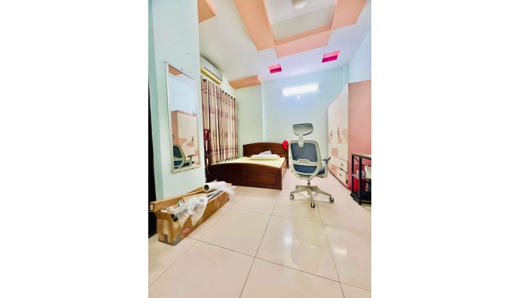 Ngộp  khuông Việt - Đầm Sen Quận 11 - 4,5x18m2 - HXH tránh KD